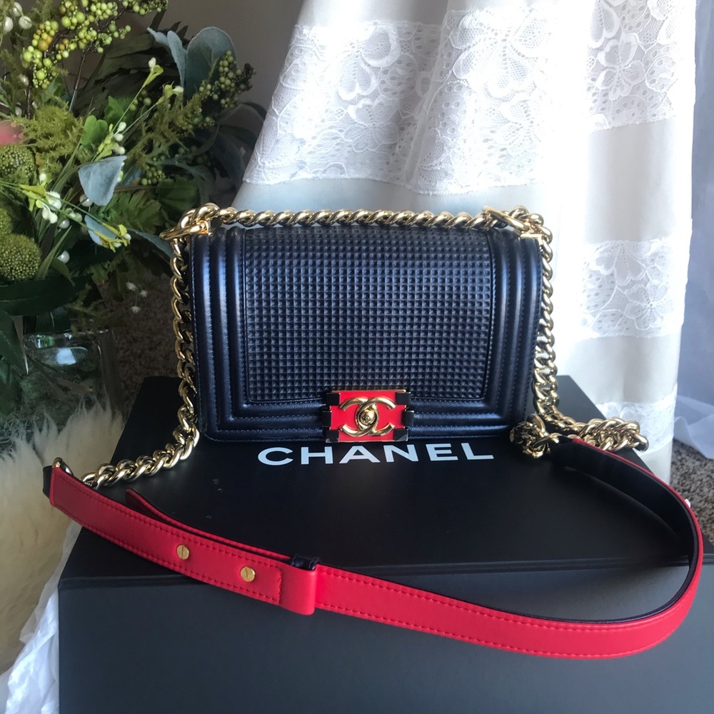 CHANEL  Small Cube Boy💜💜💜